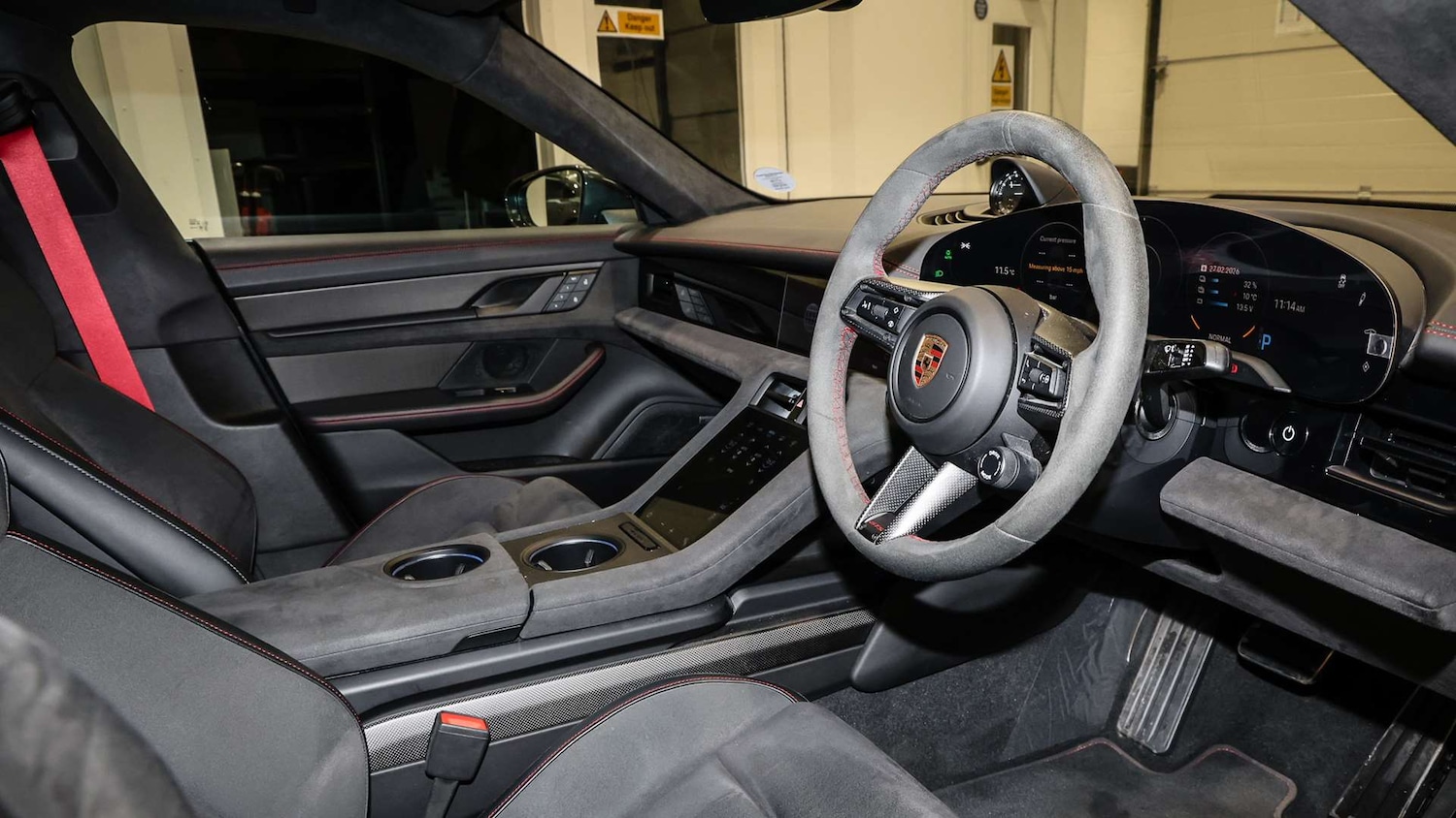 Used Porsche Taycan 2024 for sale - 77698769: Photo 12