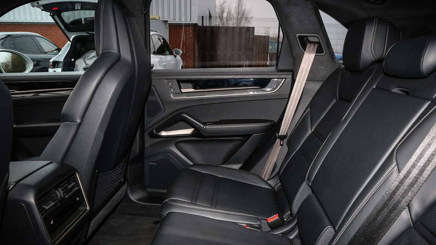 Used Porsche Cayenne 2025 for sale - 77257475: Photo 14