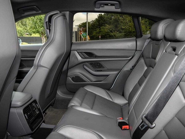 Used Porsche Taycan 2022 for sale - 75218307: Photo 14