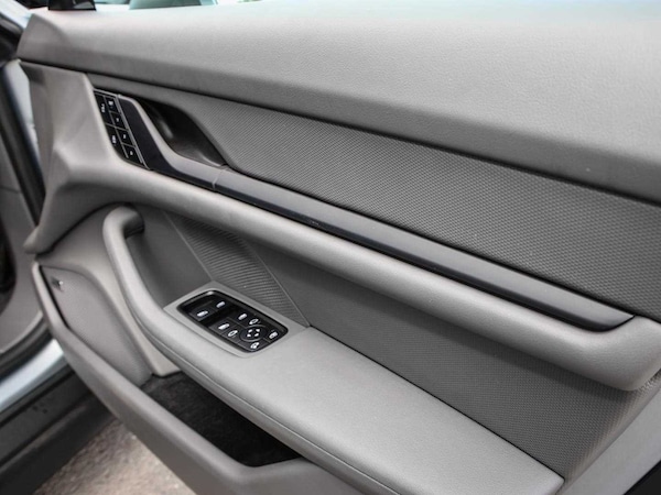 Used Porsche Taycan 2022 for sale - 75218307: Photo 26