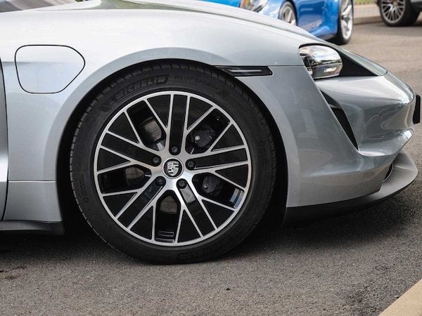 Used Porsche Taycan 2022 for sale - 75218307: Photo 6