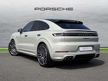 Used Porsche Cayenne 2024 for sale - 78551625: Photo