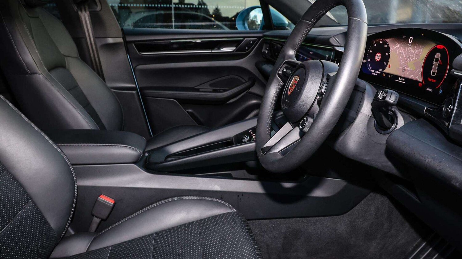 Used Porsche Macan 2024 for sale - 77649040: Photo 26