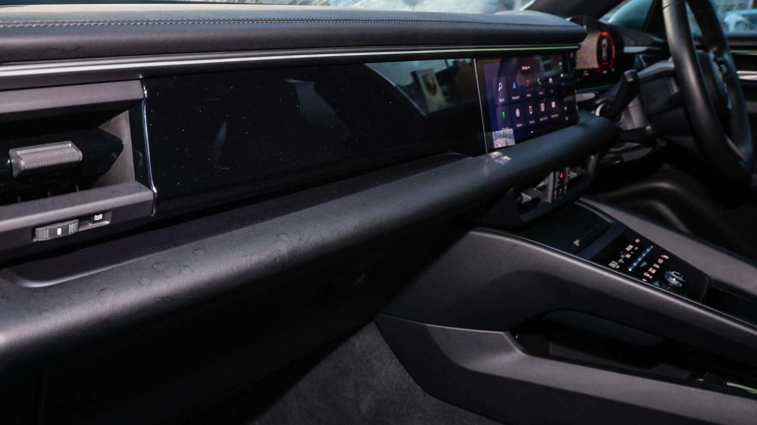 Used Porsche Macan 2024 for sale - 77649040: Photo 28