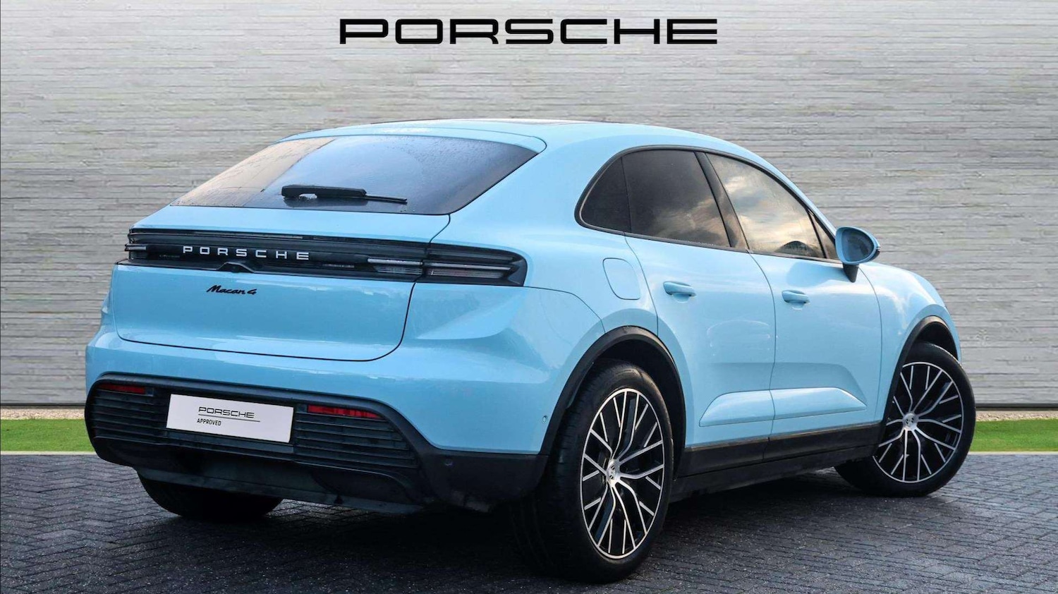 Used Porsche Macan 2024 for sale - 77649040: Photo 3