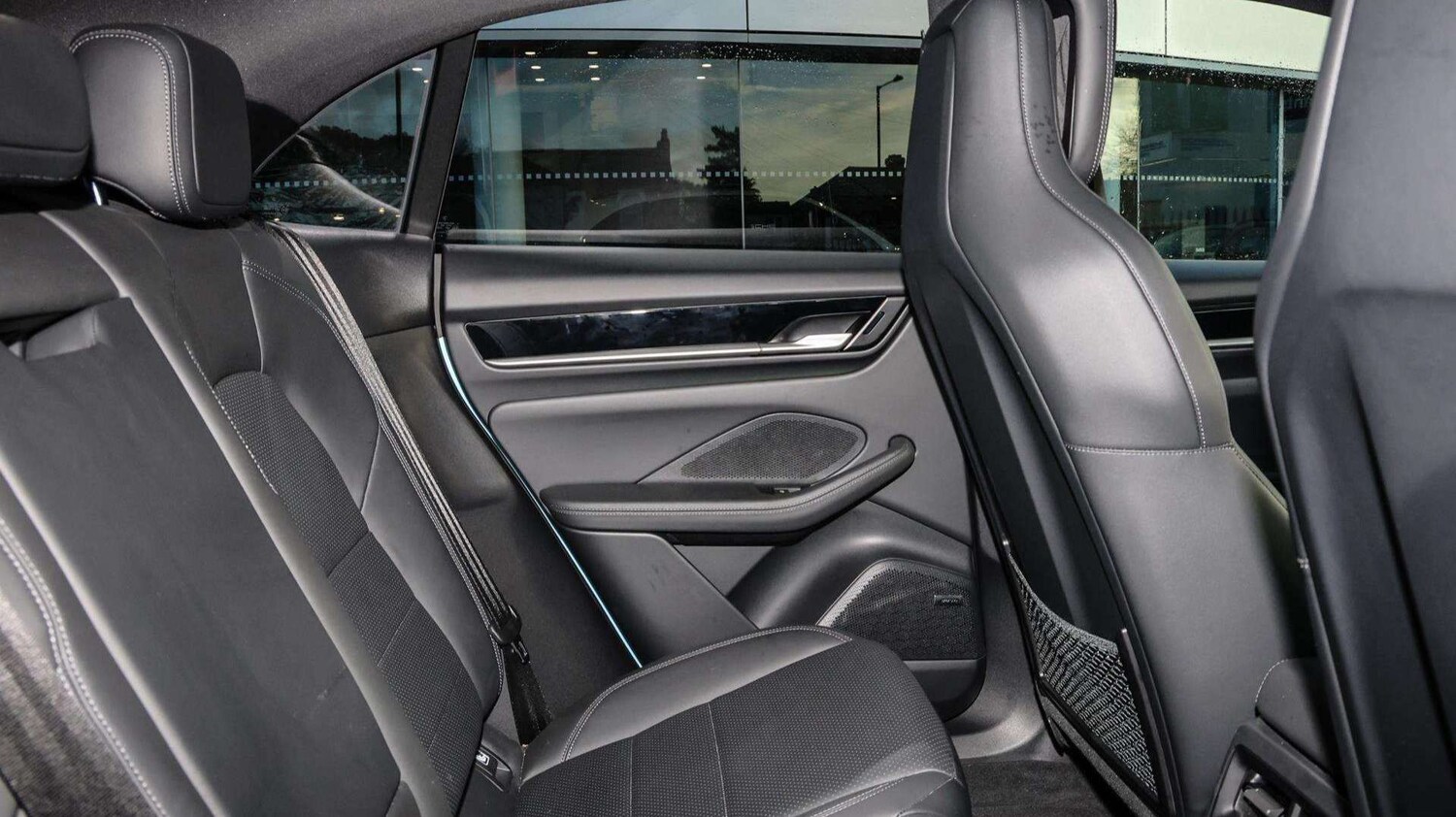 Used Porsche Macan 2024 for sale - 77649040: Photo 34