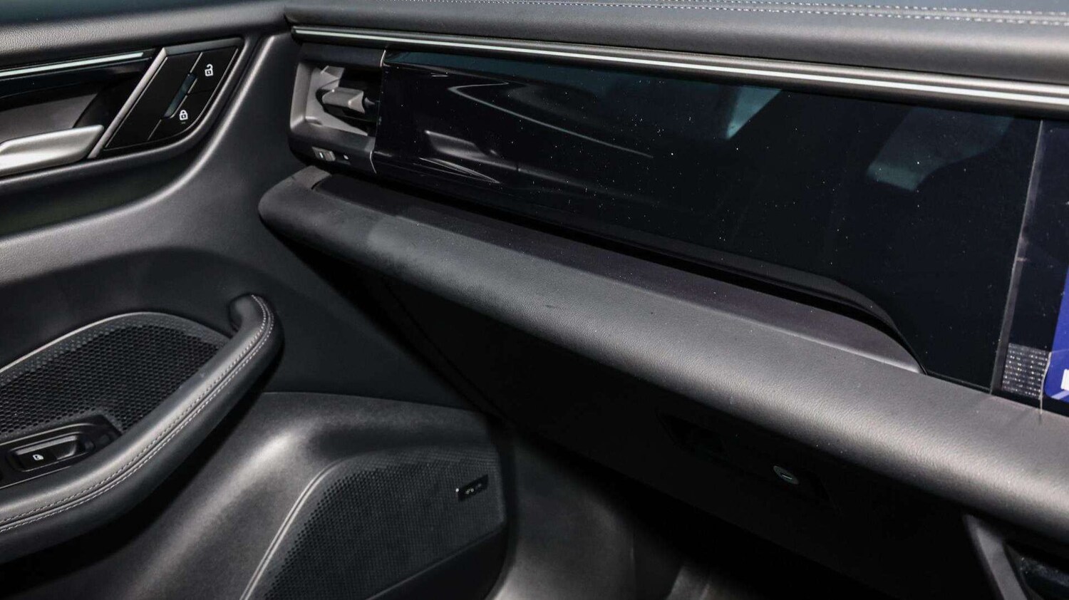 Used Porsche Macan 2024 for sale - 77649040: Photo 35