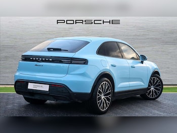 Used Porsche Macan 2024 for sale - 77649040: Photo