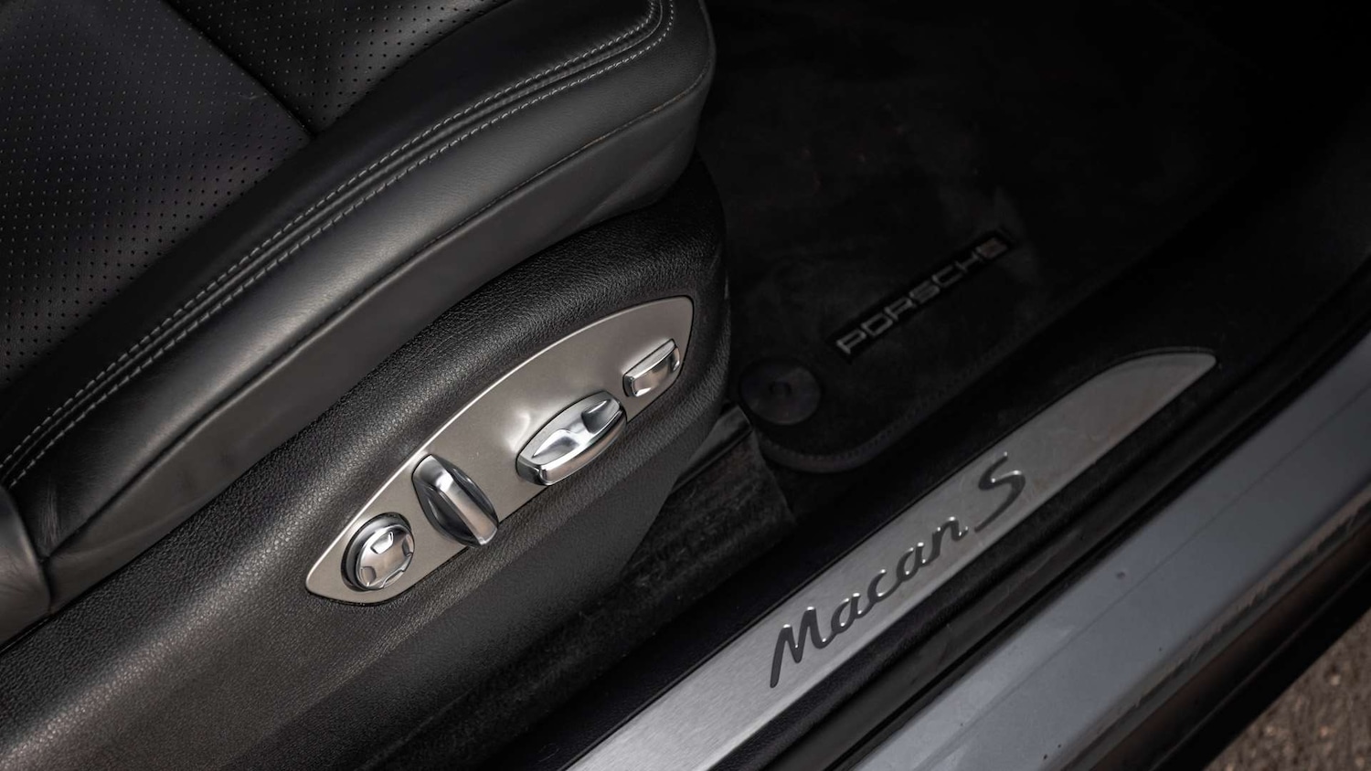 Used Porsche Macan 2022 for sale - 77281902: Photo 31