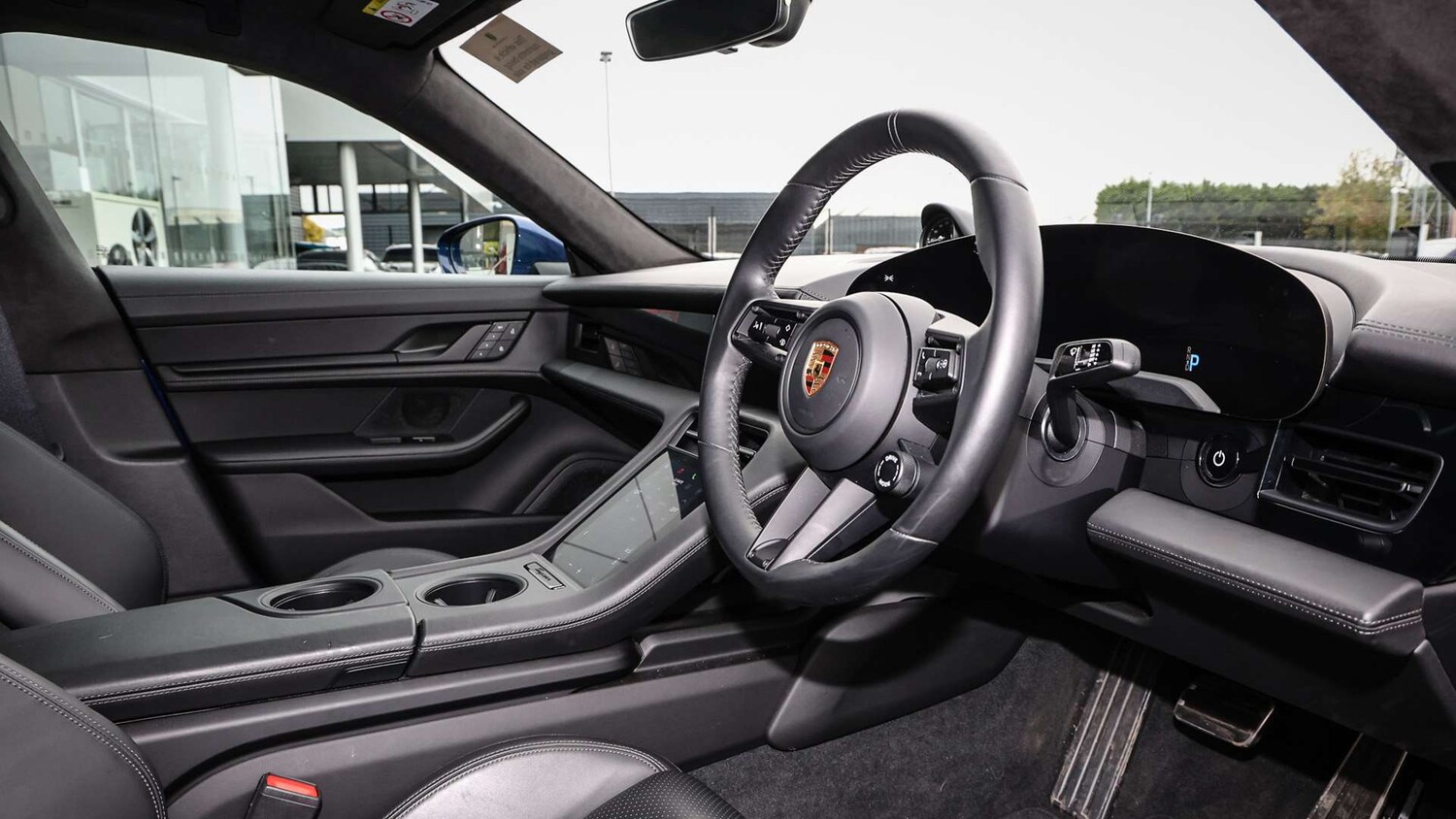 Used Porsche Taycan 2022 for sale - 76262423: Photo 12