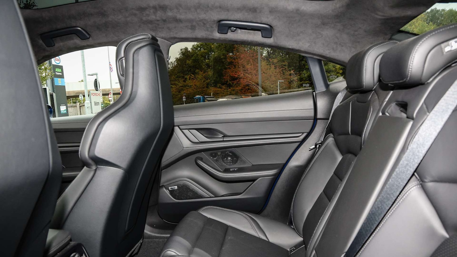 Used Porsche Taycan 2022 for sale - 76262423: Photo 14