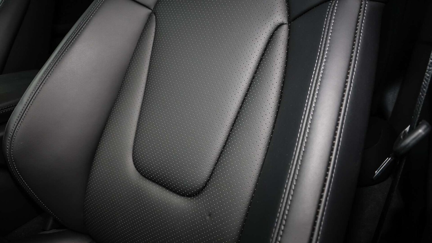 Used Porsche Taycan 2022 for sale - 76262423: Photo 15