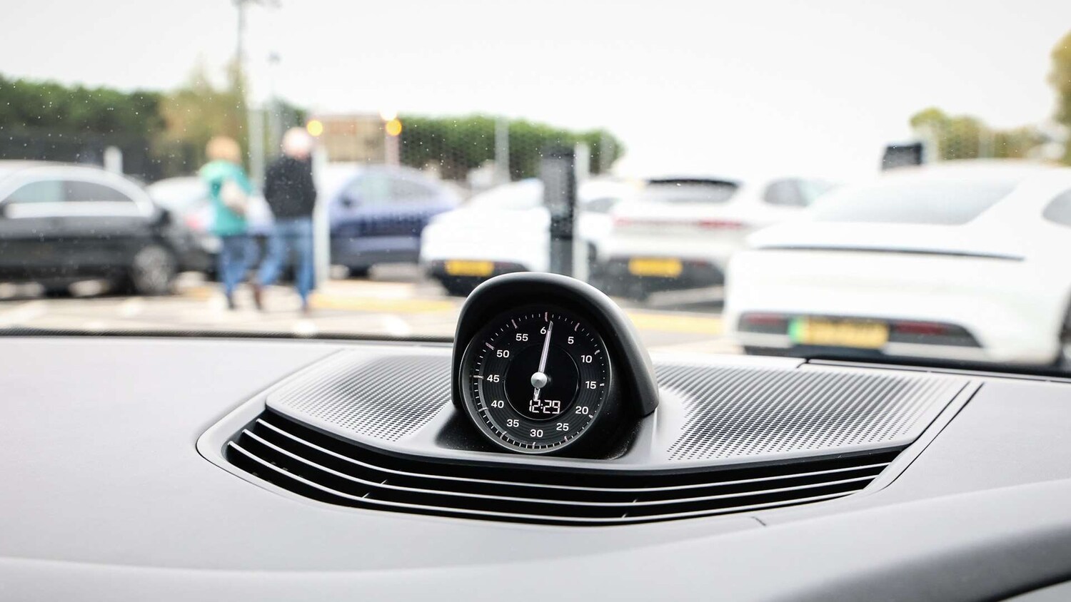 Used Porsche Taycan 2022 for sale - 76262423: Photo 23