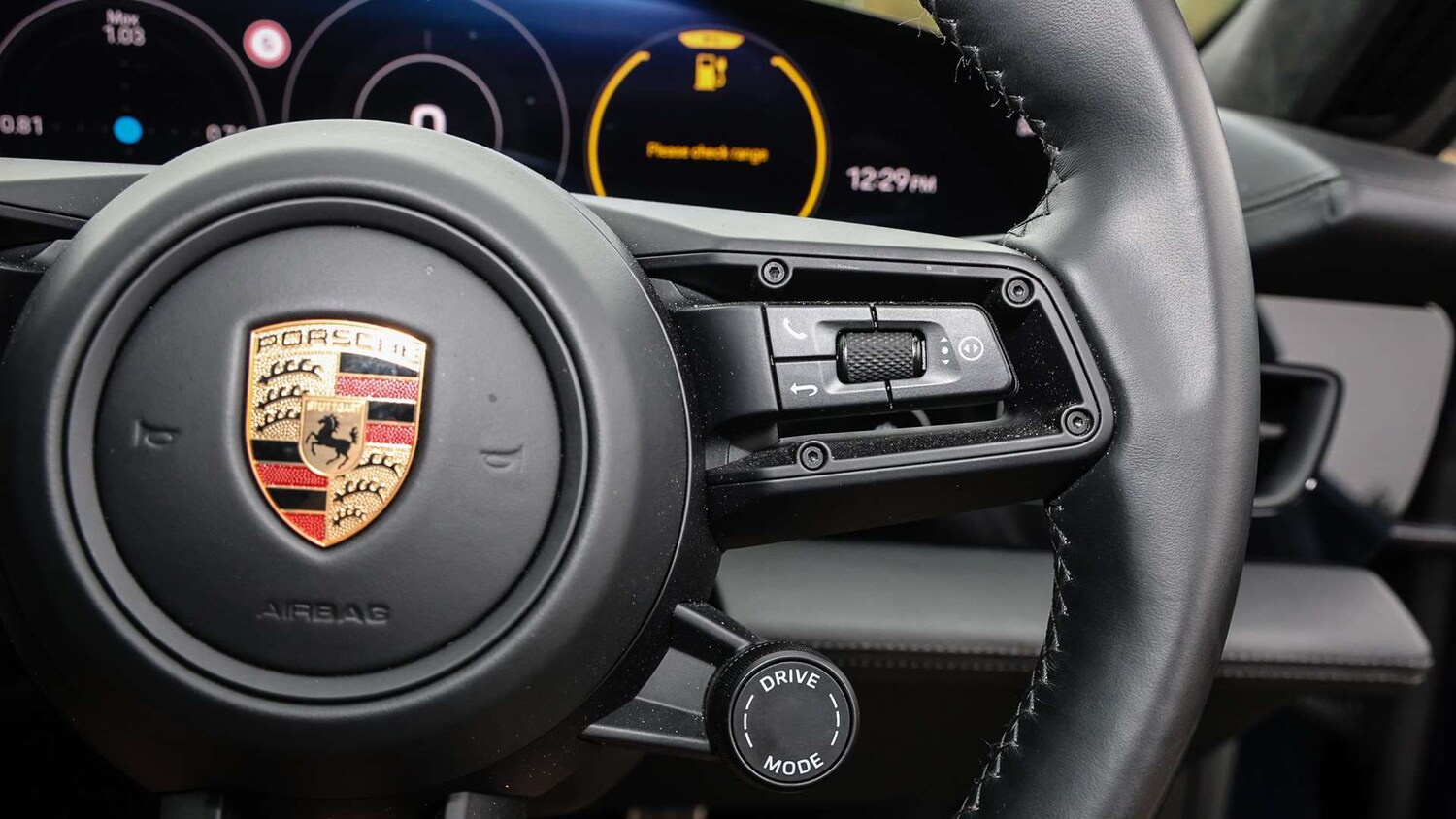 Used Porsche Taycan 2022 for sale - 76262423: Photo 26