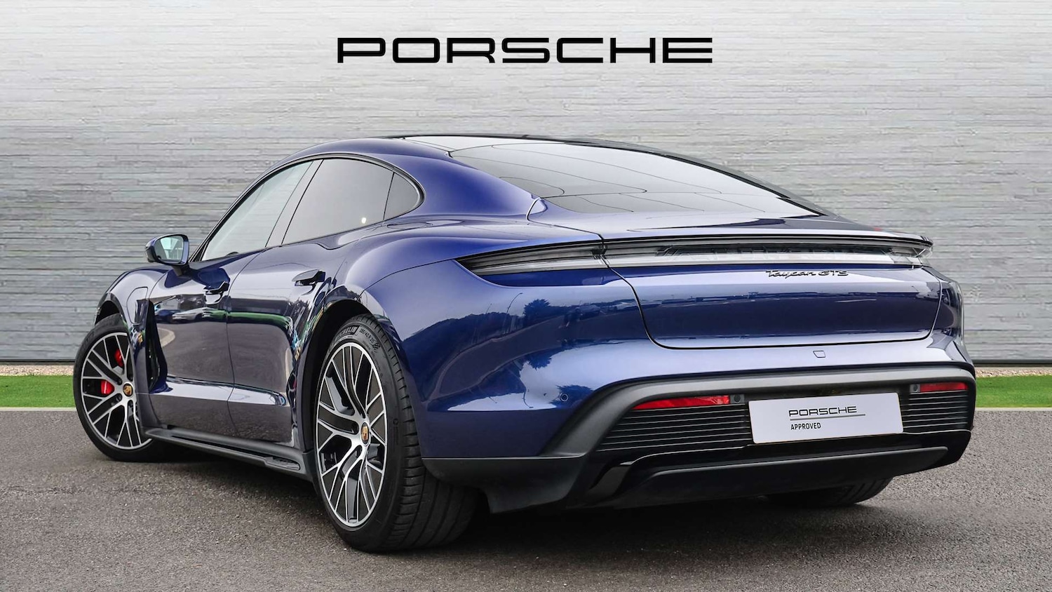 Used Porsche Taycan 2022 for sale - 76262423: Photo 4