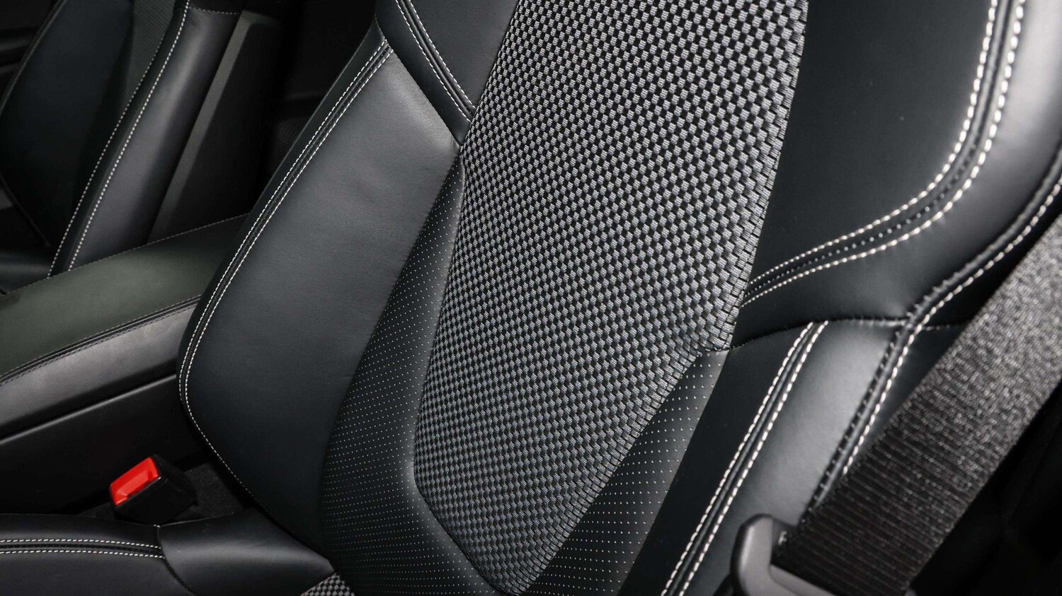 Used Porsche 911 2024 for sale - 76692100: Photo 28