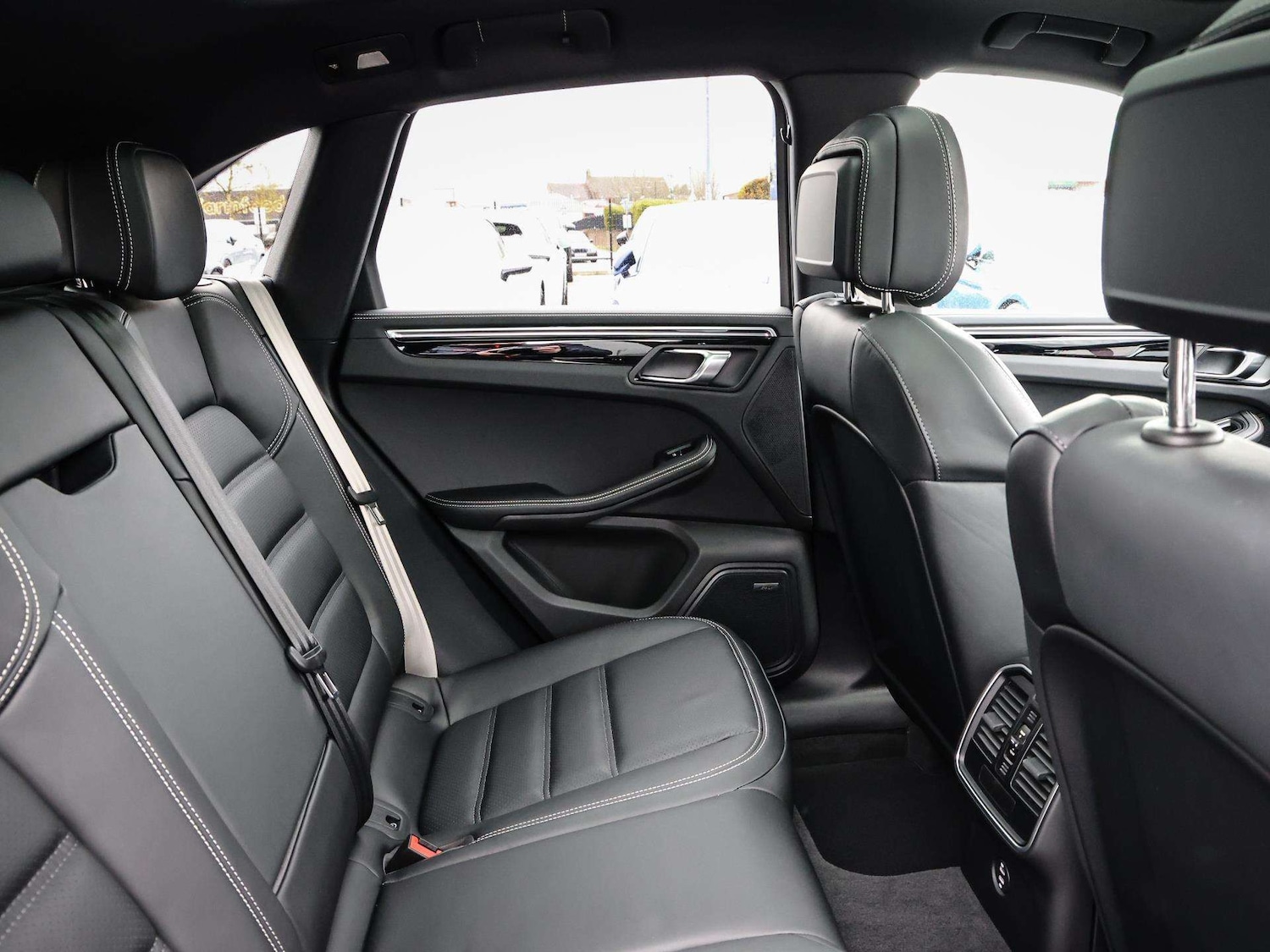 Used Porsche Macan 2026 for sale - 78037512: Photo 14