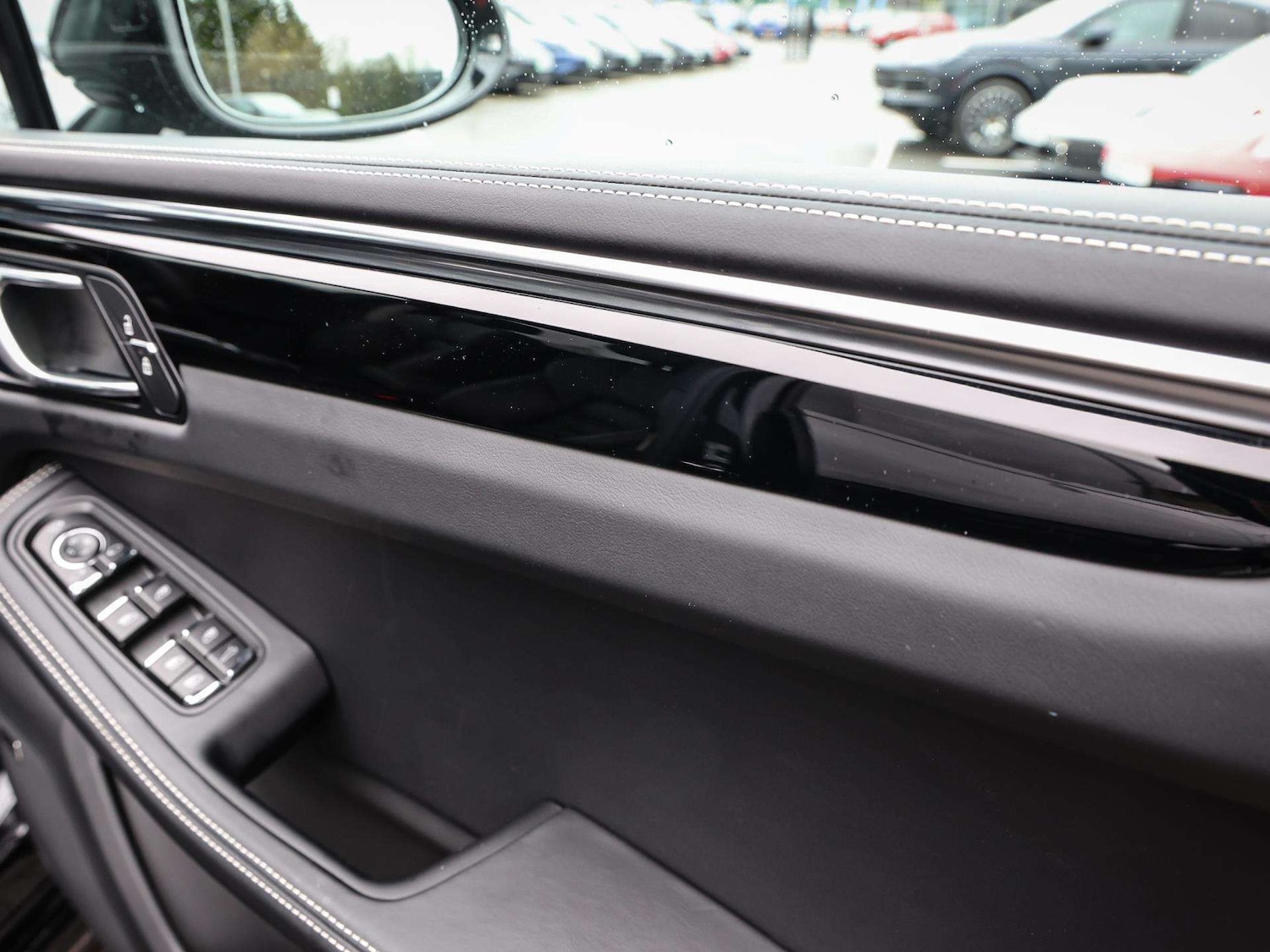 Used Porsche Macan 2026 for sale - 78037512: Photo 30