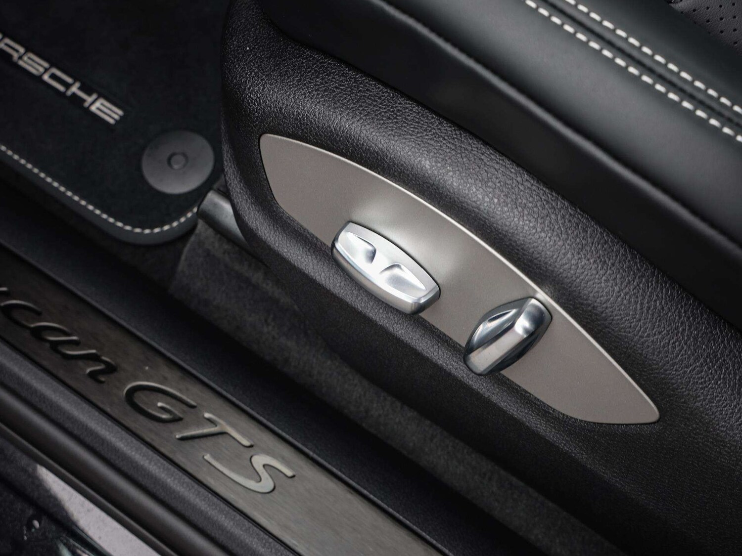 Used Porsche Macan 2026 for sale - 78037512: Photo 31