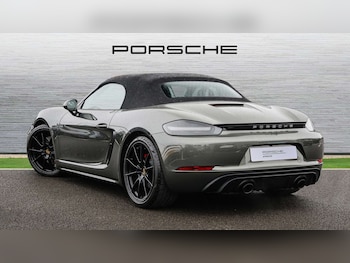 Used Porsche Boxster 2024 for sale - 77635010: Photo