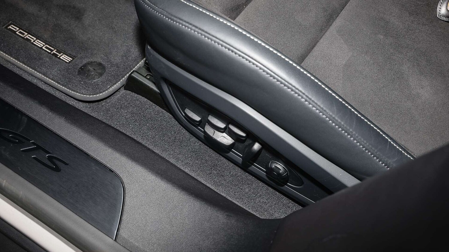 Used Porsche Taycan 2023 for sale - 76587545: Photo 22