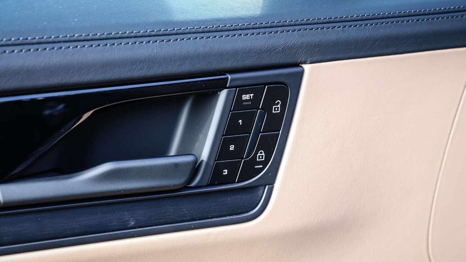 Used Porsche Cayenne for sale - 78089814: Photo 32