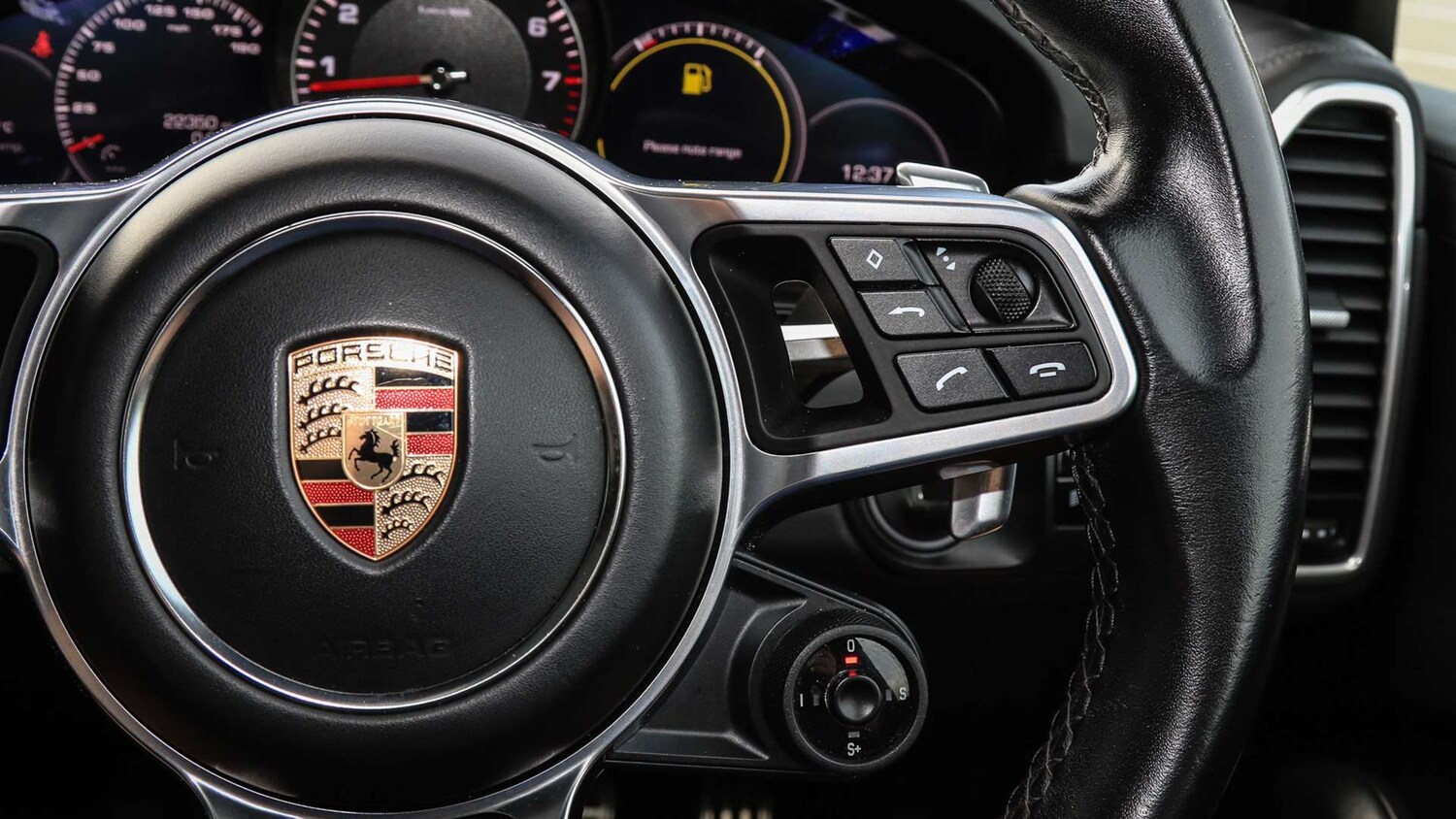 Used Porsche Cayenne 2020 for sale - 78077102: Photo 28