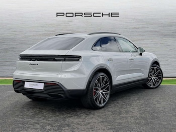 Used Porsche Macan 2026 for sale - 79593150: Photo