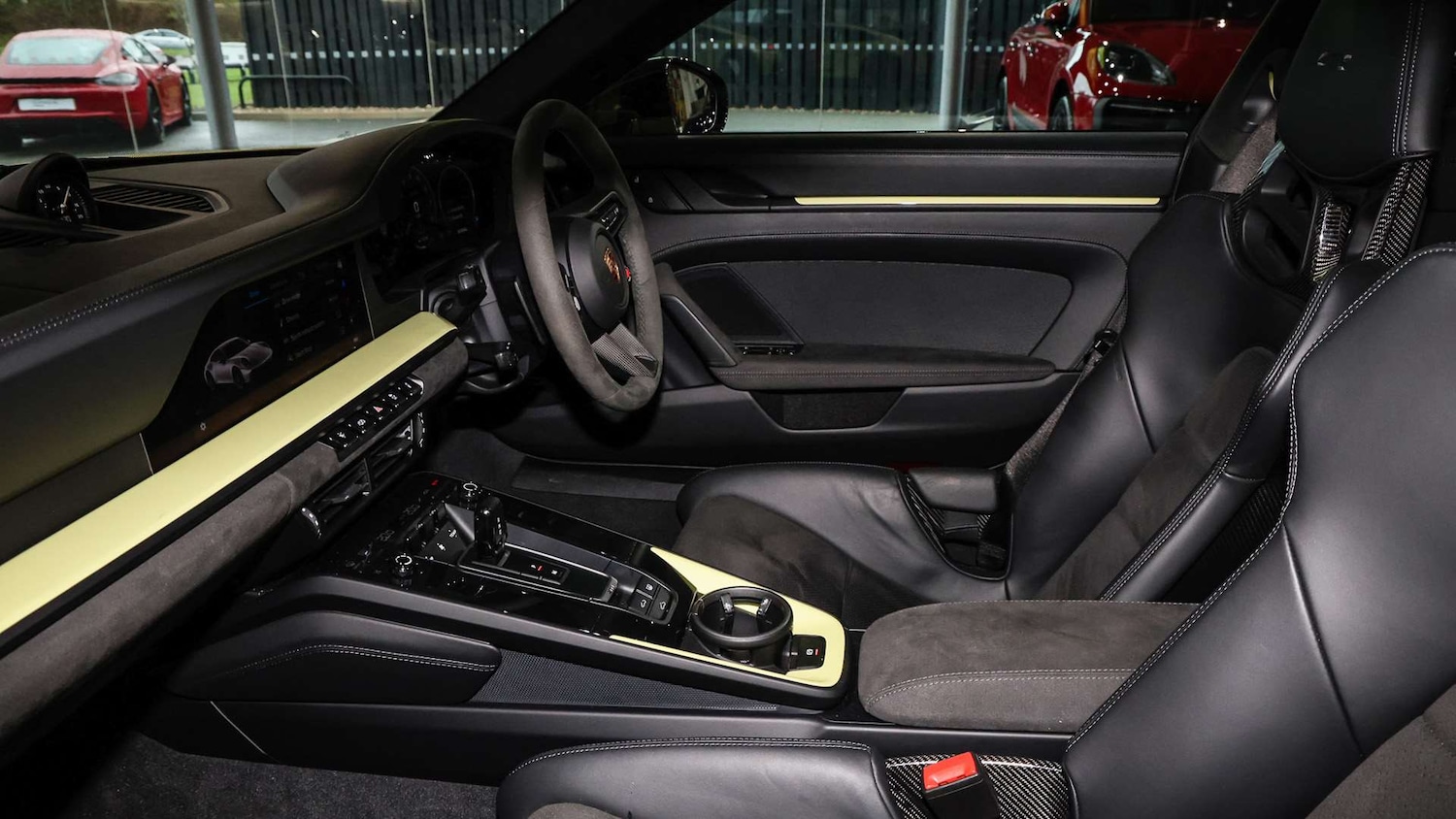 Used Porsche 911 2025 for sale - 77000184: Photo 11