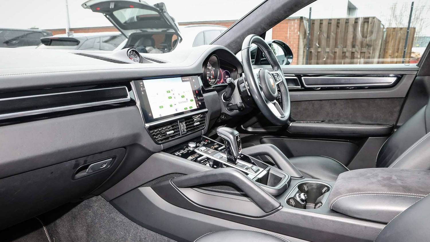 Used Porsche Cayenne for sale - 78089570: Photo 5