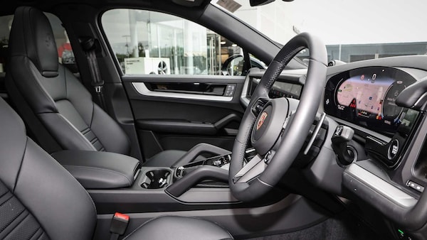 Used Porsche Cayenne 2025 for sale - 75637746: Photo 12