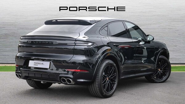 Used Porsche Cayenne 2025 for sale - 75637746: Photo 3