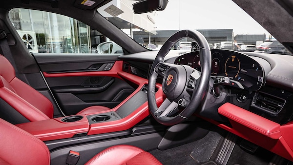Used Porsche Taycan 2023 for sale - 76230335: Photo 11