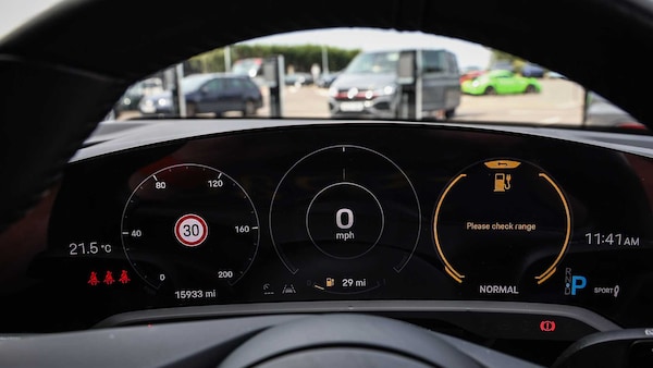 Used Porsche Taycan 2023 for sale - 76230335: Photo 17