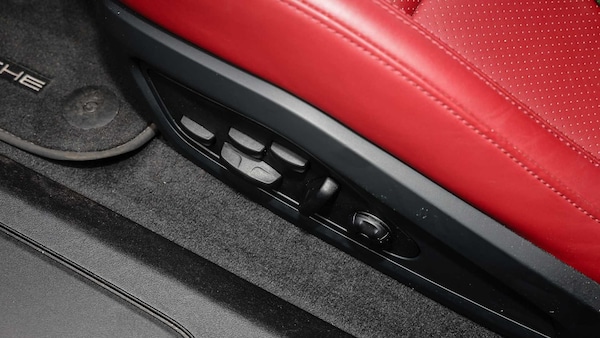 Used Porsche Taycan 2023 for sale - 76230335: Photo 25
