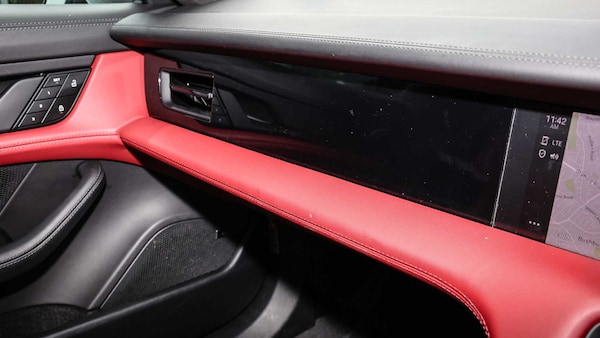 Used Porsche Taycan 2023 for sale - 76230335: Photo 27