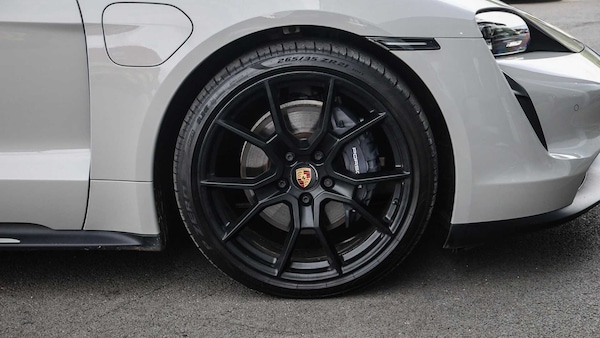 Used Porsche Taycan 2023 for sale - 76230335: Photo 6