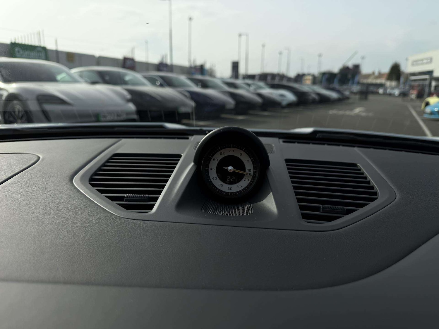 Used Porsche 911 2025 for sale - 77913825: Photo 25