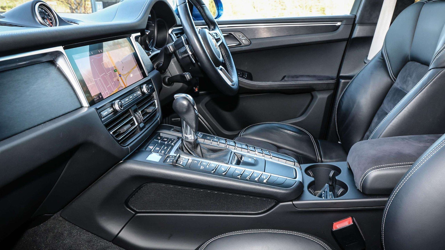 Used Porsche Macan 2020 for sale - 76636771: Photo 30