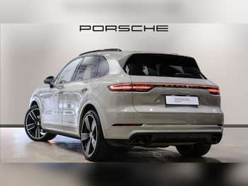 Used Porsche Cayenne 2022 for sale - 79784622: Photo