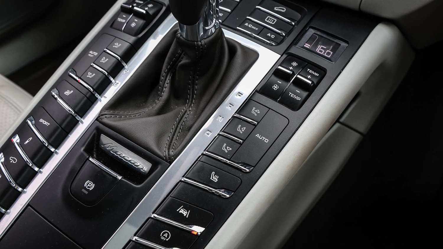 Used Porsche Macan 2018 for sale - 76515558: Photo 24