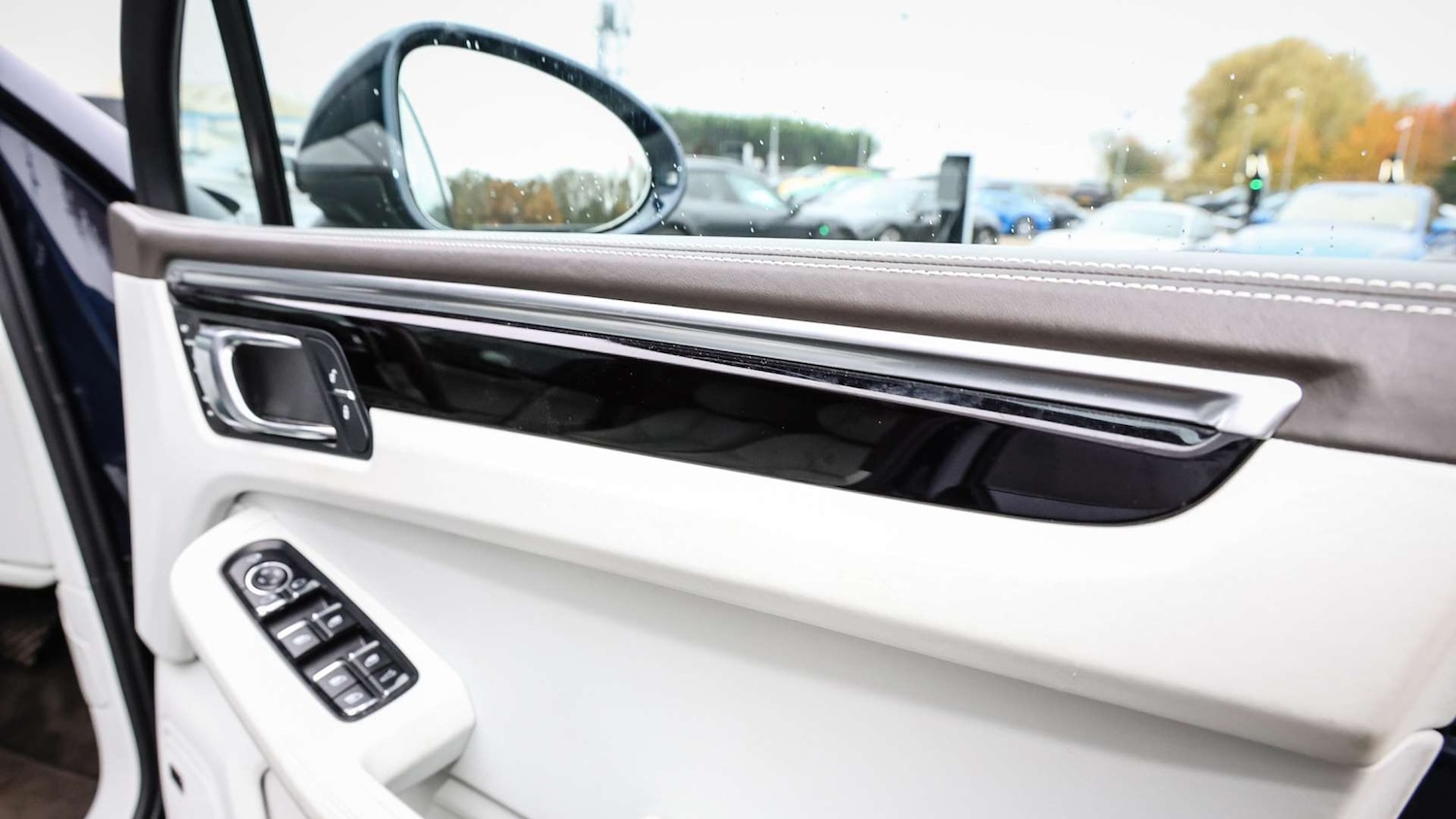 Used Porsche Macan 2018 for sale - 76515558: Photo 28