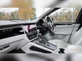 Used Porsche Macan 2018 for sale - 76515558: Photo