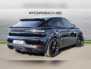 Used Porsche Cayenne 2025 for sale - 79511814: Photo