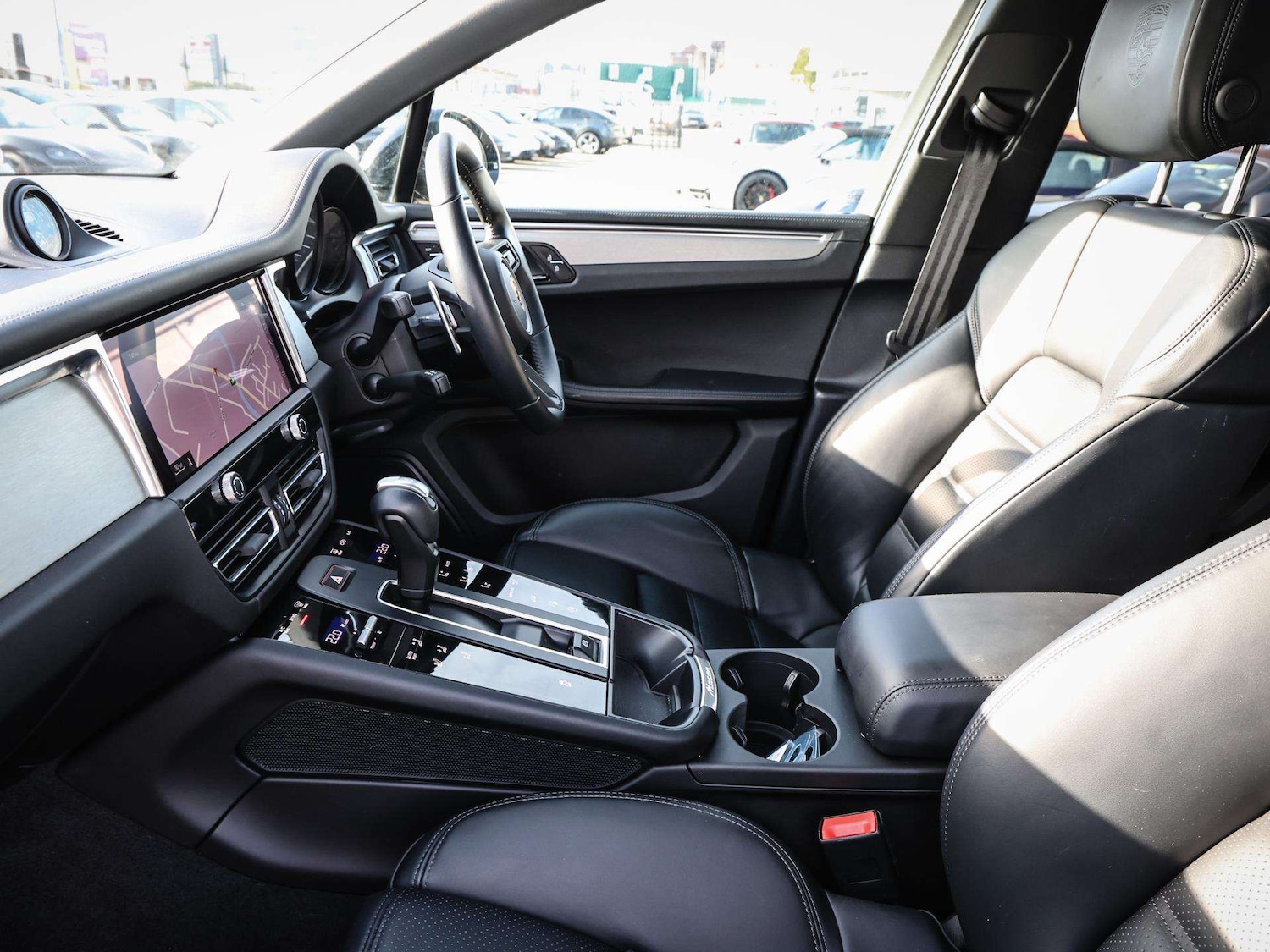 Used Porsche Macan 2023 for sale - 77649018: Photo 13