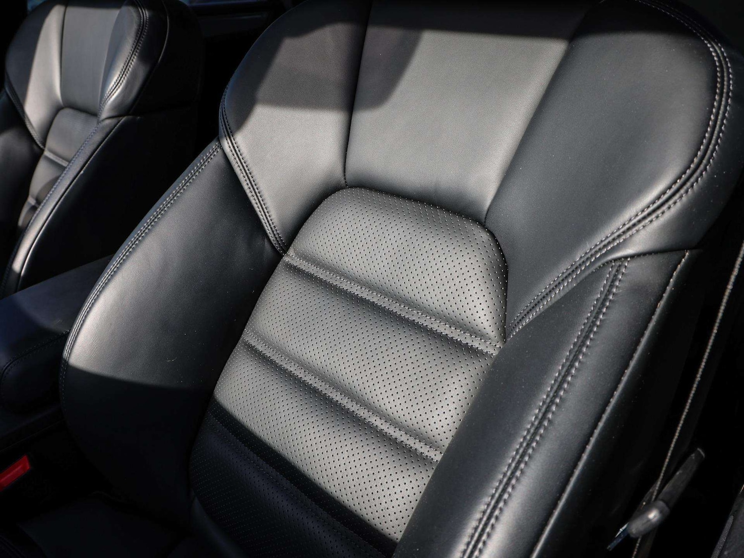 Used Porsche Macan 2023 for sale - 77649018: Photo 15