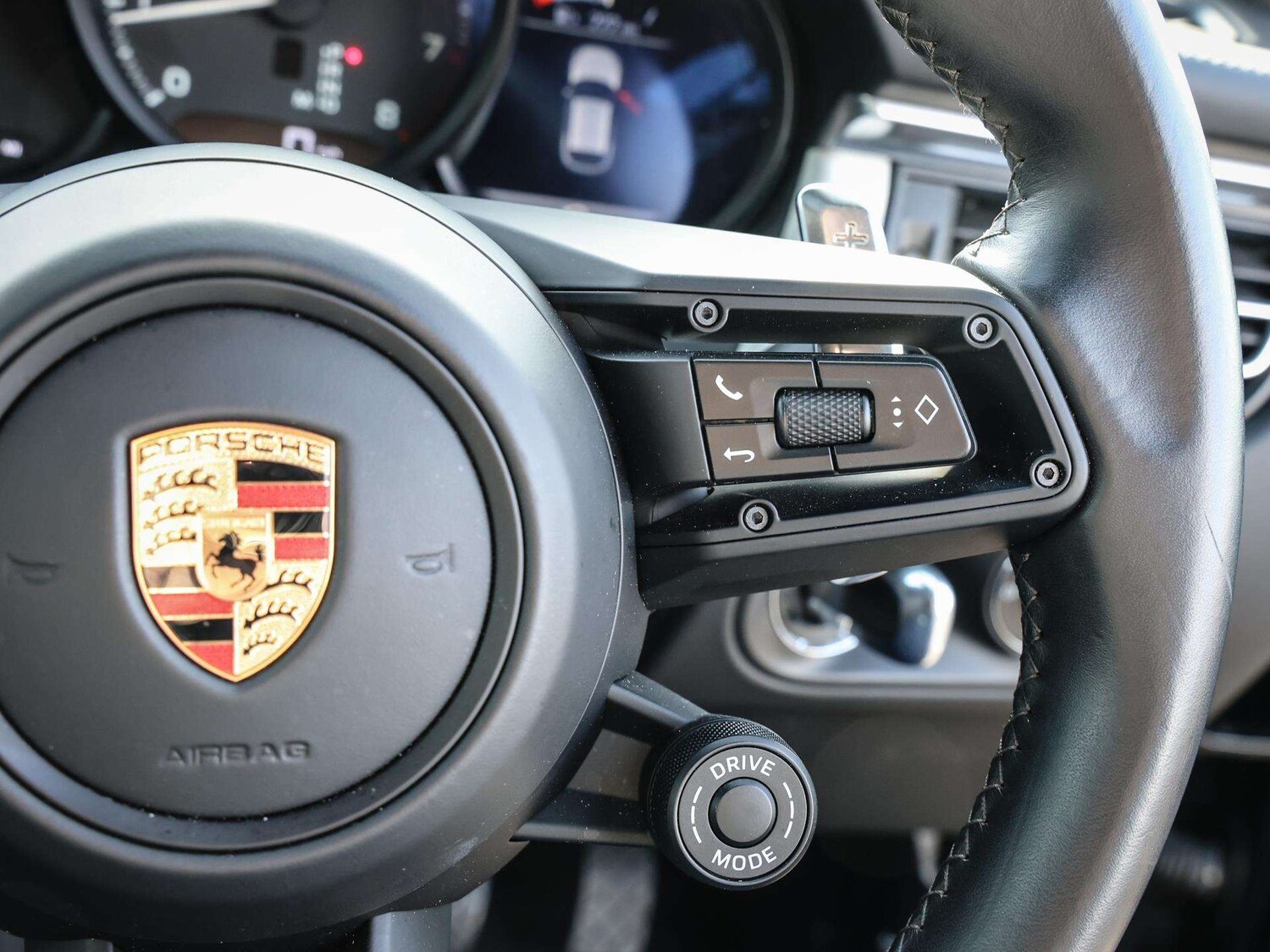 Used Porsche Macan 2023 for sale - 77649018: Photo 20