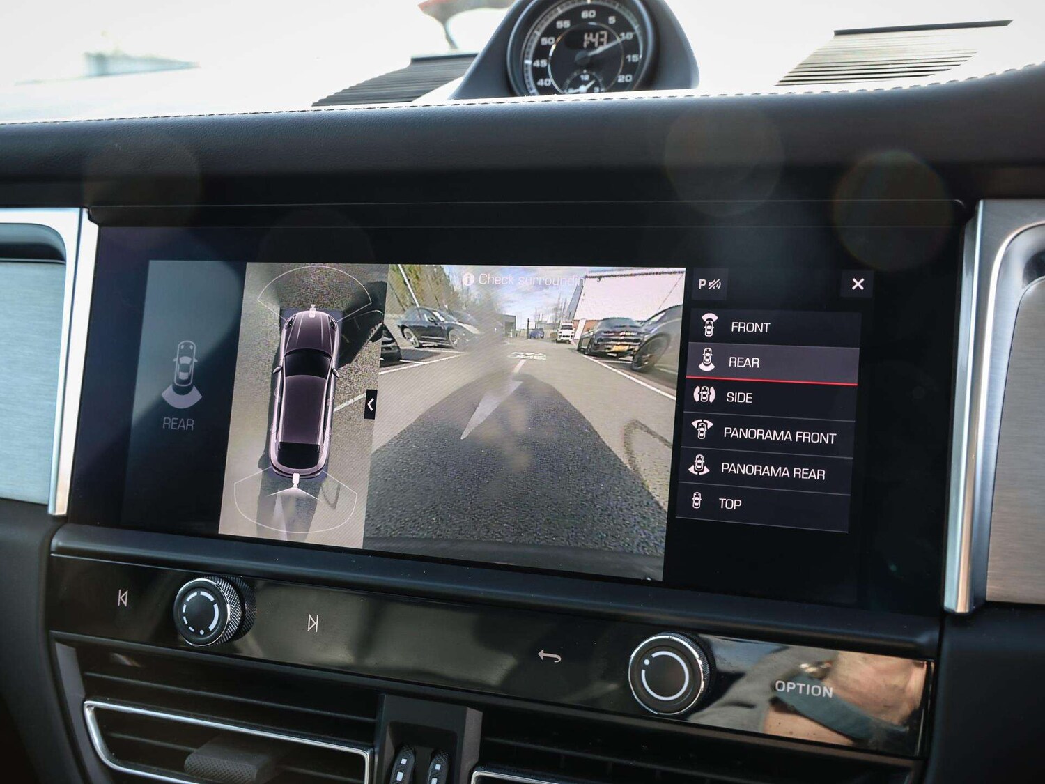 Used Porsche Macan 2023 for sale - 77649018: Photo 22