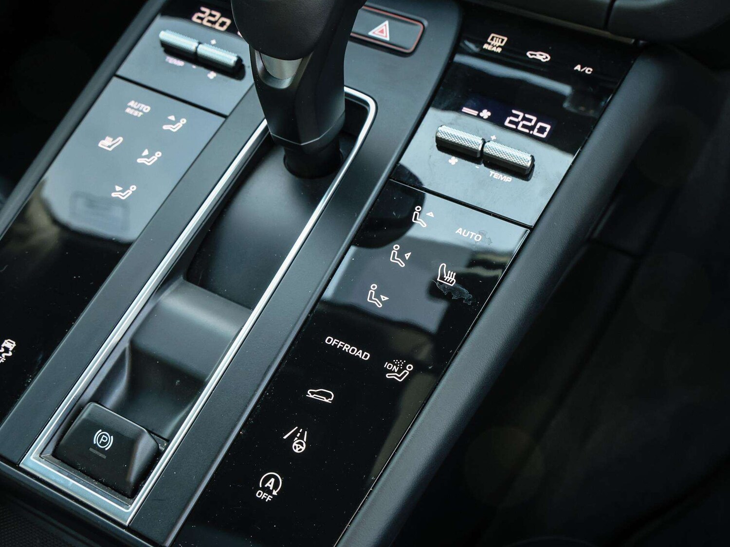 Used Porsche Macan 2023 for sale - 77649018: Photo 23