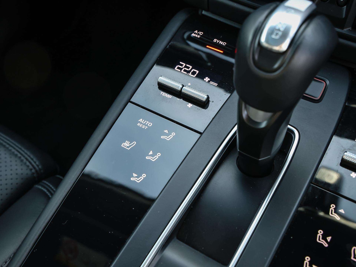 Used Porsche Macan 2023 for sale - 77649018: Photo 24